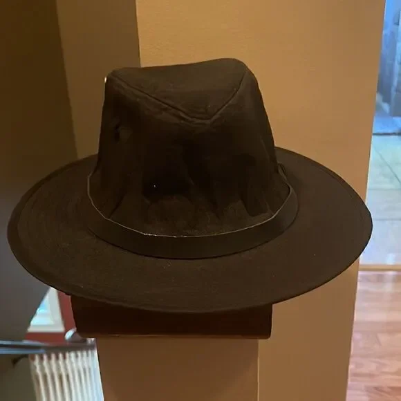 Black Cowboy Hat with black pleather band - Picture 3 of 6